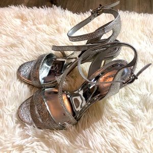 Giani Bini Metal Silver Heels, Size: 8, EUC!!
